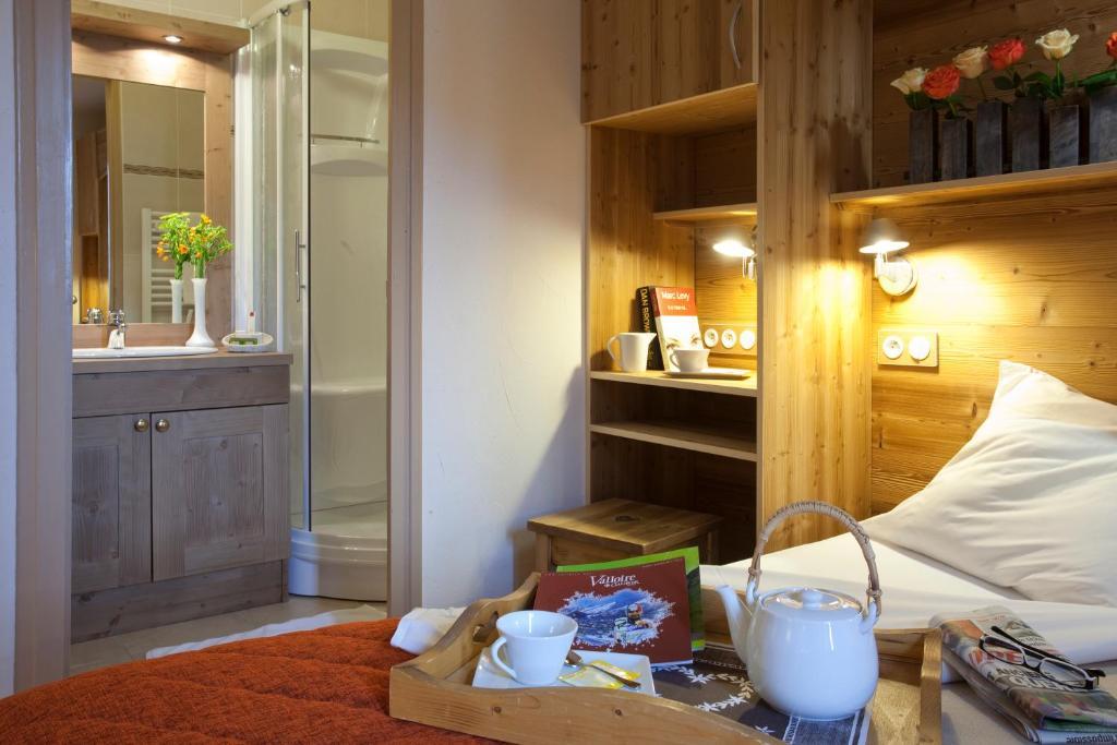 Grand Hotel De Valloire Et Du Galibier Room photo